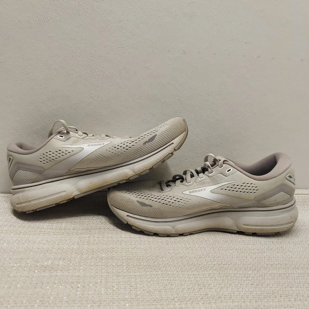 Brooks Ghost 15 Womens Running Shoes 9 Wide D Oyster Yucca 1203801D112